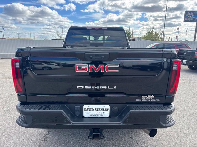 Used 2024 GMC Sierra 2500 Denali w/ Denali Reserve Package AWD/4WD image 5