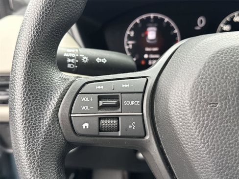 Used 2023 Honda HR-V LX image 18