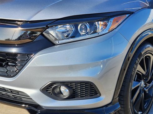 Certified 2022 Honda HR-V Sport image 9