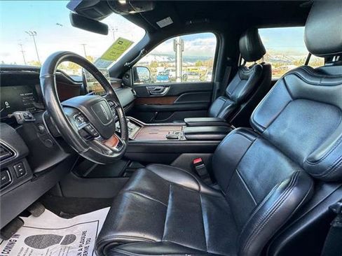 Used 2020 Lincoln Navigator 4WD image 19