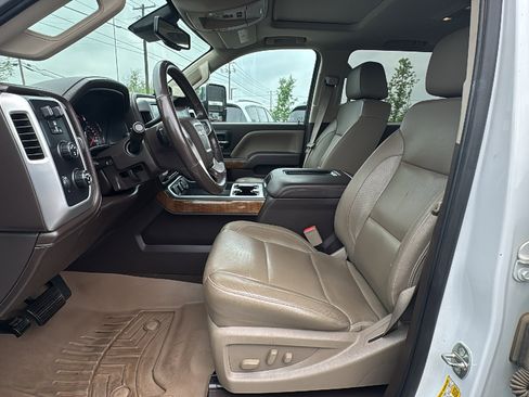 Used 2016 GMC Sierra 2500 SLT w/ Duramax Plus Package AWD/4WD image 9