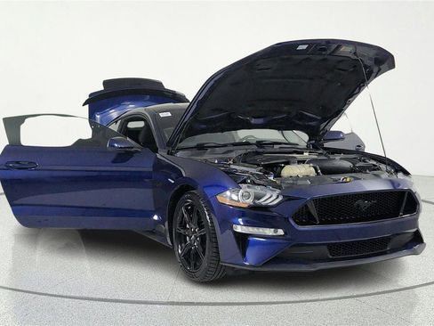 Used 2020 Ford Mustang GT w/ Black Accent Package RWD image 7