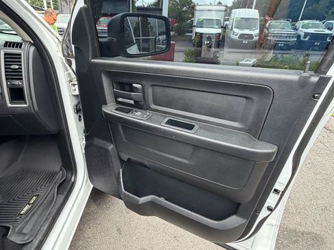 Used 2017 RAM 1500 Express AWD/4WD image 31