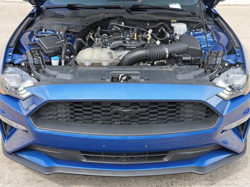 Used 2022 Ford Mustang Coupe w/ Black Accent Package RWD image 7