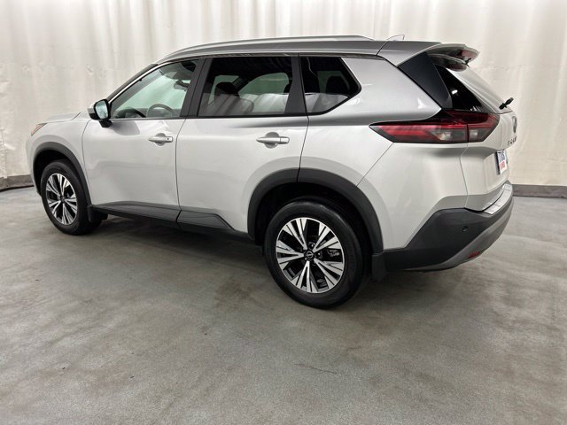 Used 2023 Nissan Rogue SV w/ SV Premium B Package AWD/4WD image 3