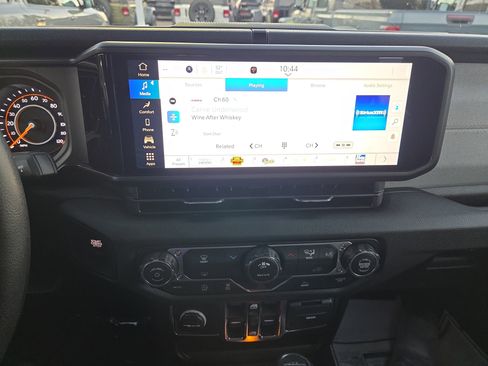 New 2026 Jeep Gladiator Sport image 9