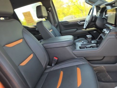 Used 2023 GMC Sierra 1500 AT4 w/ AT4 Premium Package AWD/4WD image 33