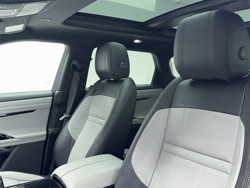 Used 2021 Land Rover Range Rover Evoque R-Dynamic SE image 35