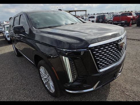 Used 2025 Cadillac Escalade ESV Premium Luxury AWD/4WD image 2