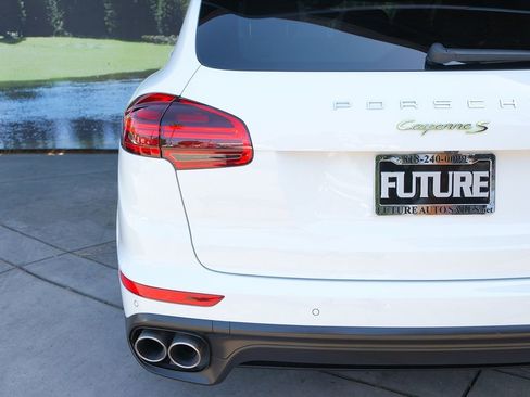 Used 2017 Porsche Cayenne S image 38