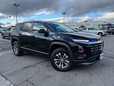 New 2026 Chevrolet Equinox LT image 2