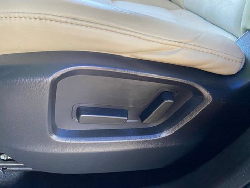 Used 2018 MAZDA CX-5 Touring w/ Preferred Equipment Package FWD image 21
