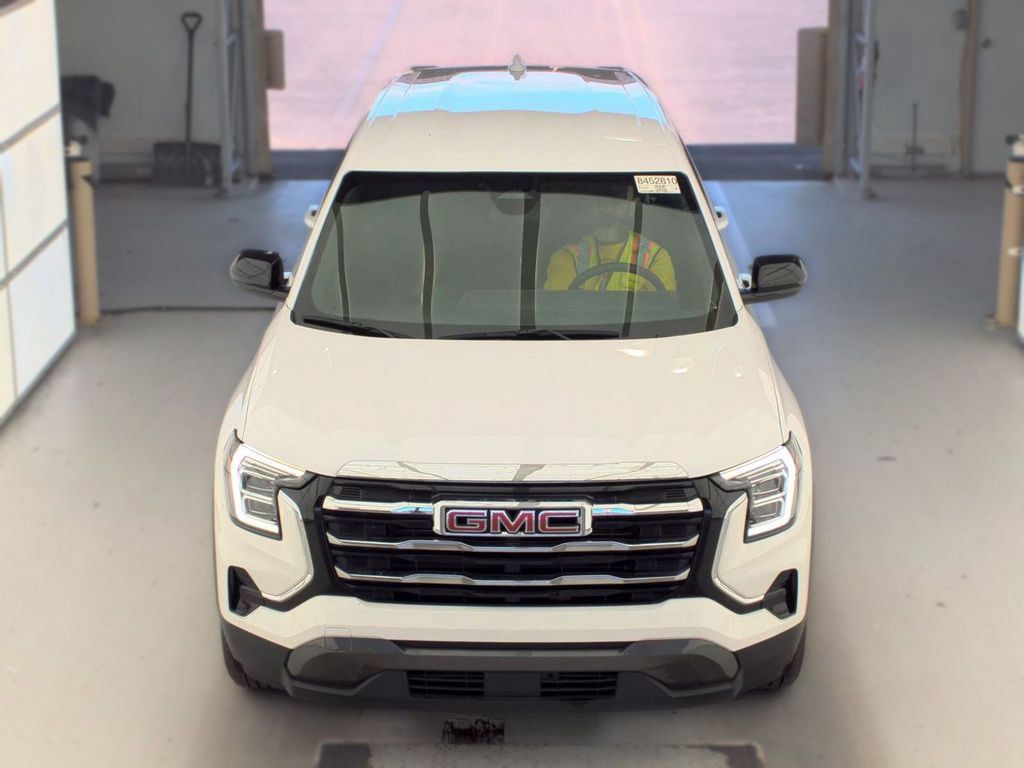 Used 2026 GMC Terrain Elevation FWD image 2