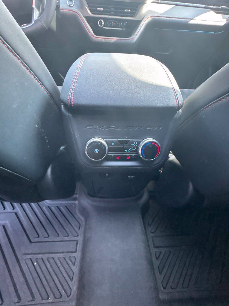 Used 2025 Ford Explorer ST w/ Sun And Sound Package AWD/4WD image 10
