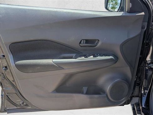 Used 2022 Nissan Kicks S FWD image 11