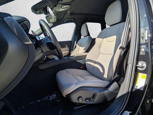 New 2026 Volvo XC60 B5 Plus w/ Climate Package AWD/4WD image 4