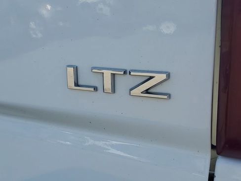 Used 2022 Chevrolet Silverado 3500 LTZ w/ LTZ Convenience Package AWD/4WD image 8