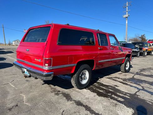Used 1988 Chevrolet Suburban 2500 image 5