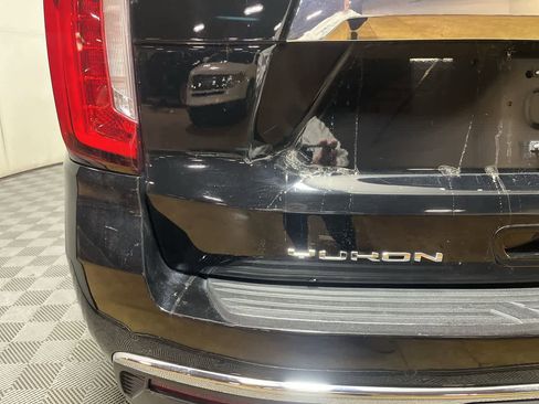 Used 2024 GMC Yukon XL SLT image 11