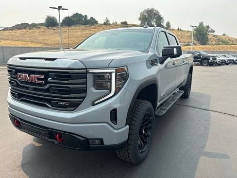 Used 2024 GMC Sierra 1500 AT4 w/ Technology Package AWD/4WD image 3