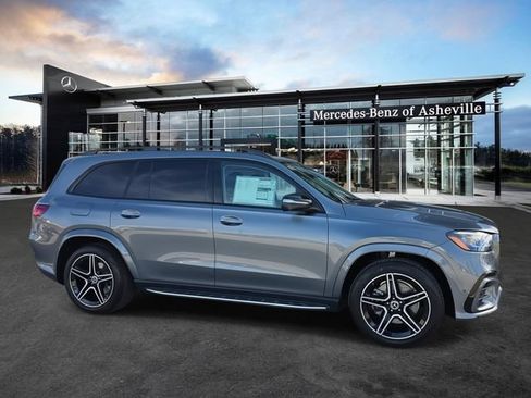 Used 2026 Mercedes-Benz GLS 450 4MATIC image 1