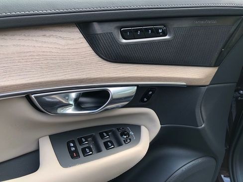 New 2026 Volvo XC90 B6 Plus w/ Protection Package Premier AWD/4WD image 11