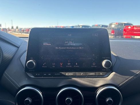 Used 2020 Nissan Sentra SV w/ Lighting Package image 26