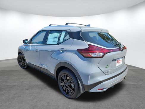 New 2024 Nissan Kicks SV w/ Interior Electronics Package image 7