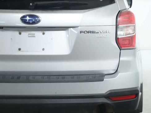 Used 2014 Subaru Forester 2.5i Premium AWD/4WD image 44