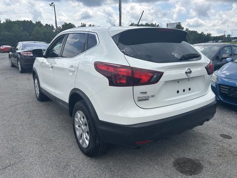 Used 2019 Nissan Rogue Sport S image 4