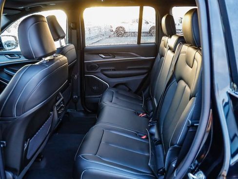 New 2026 Jeep Grand Cherokee Limited AWD/4WD image 23