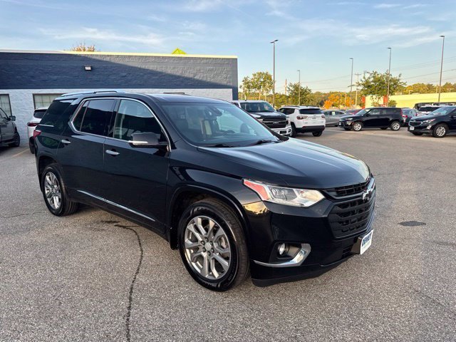 Used 2019 Chevrolet Traverse Premier w/ LPO, Black Accent Package AWD/4WD image 7