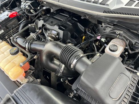 Used 2018 Ford F150 XLT w/ Equipment Group 302A Luxury image 31