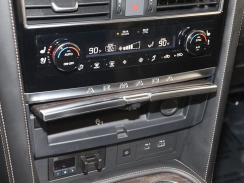 Used 2024 Nissan Armada Platinum w/ Captain's Chairs Package image 34