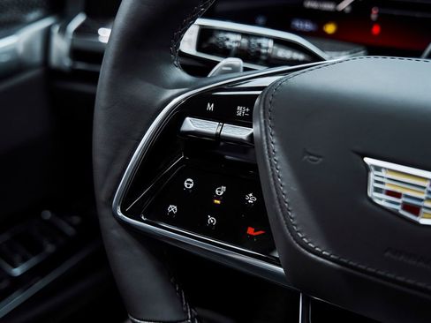 Used 2025 Cadillac Escalade V image 71