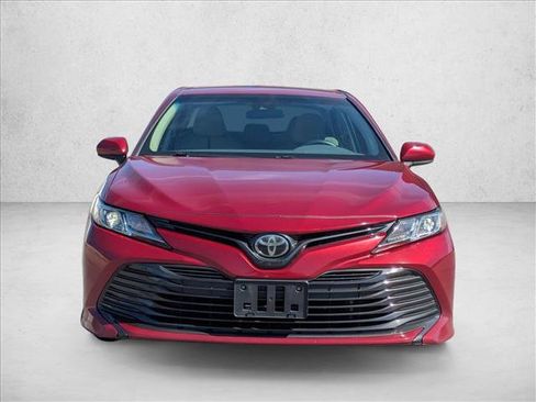 Used 2019 Toyota Camry LE FWD image 2