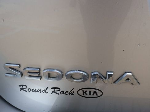 Used 2016 Kia Sedona L FWD image 11