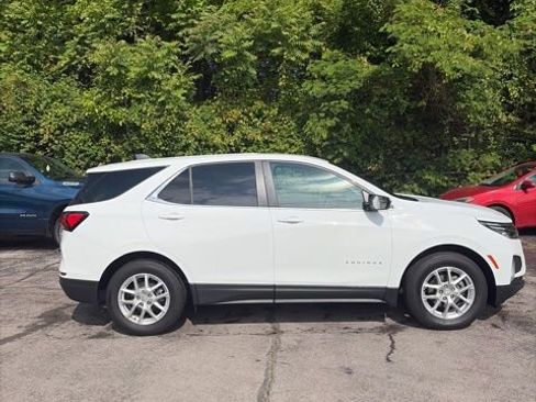 Used 2024 Chevrolet Equinox LT w/ LPO, Floor Liner Package AWD/4WD image 5