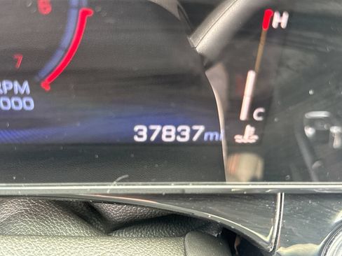 Used 2024 Chevrolet Trax RS w/ Driver Confidence Package FWD image 21