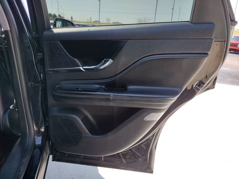 Used 2022 Lincoln Corsair Reserve image 18