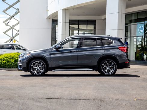 Used 2019 BMW X1 xDrive28i w/ Convenience Package AWD/4WD image 2