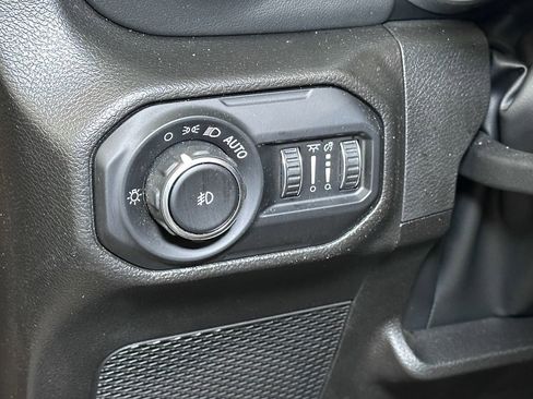 Certified 2022 Jeep Wrangler Unlimited Sahara w/ LED Lighting Group image 25