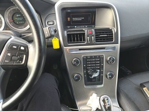 Used 2013 Volvo XC60 T6 image 7