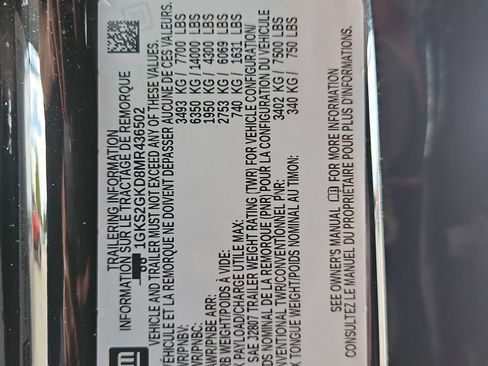 Used 2021 GMC Yukon XL SLT w/ Rear Media and Nav Package AWD/4WD image 21