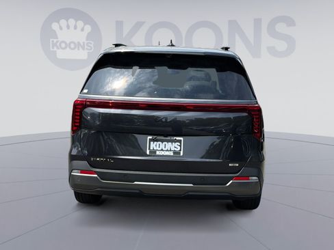 New 2026 Kia Carnival SX Prestige FWD image 5