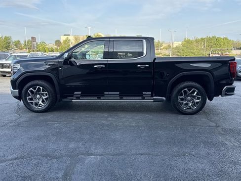 New 2026 GMC Sierra 1500 SLT image 12