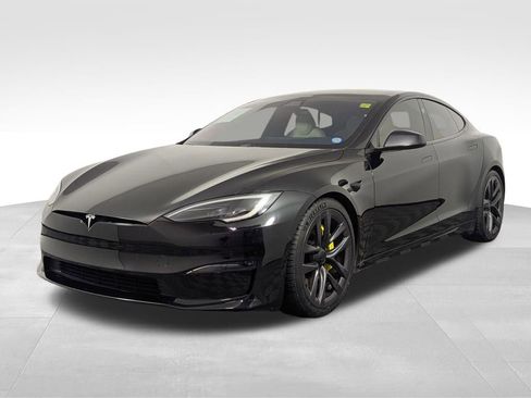 Used 2022 Tesla Model S Plaid image 2
