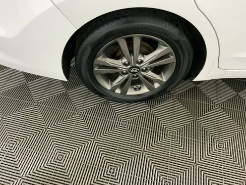 Used 2017 Hyundai Elantra Value Edition w/ Cargo Package image 18