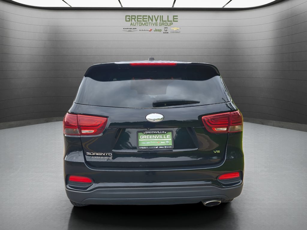 Used 2020 Kia Sorento FWD V6 image 4