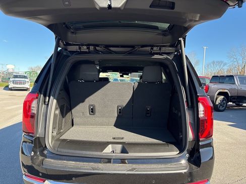 New 2026 GMC Yukon Elevation AWD/4WD image 8